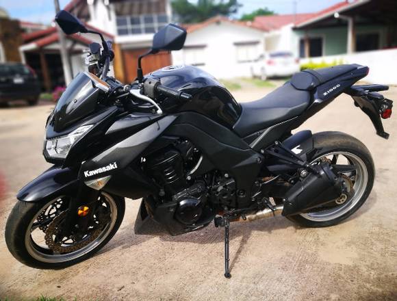 Hermosa Moto Kawasaki a la venta en 9600$