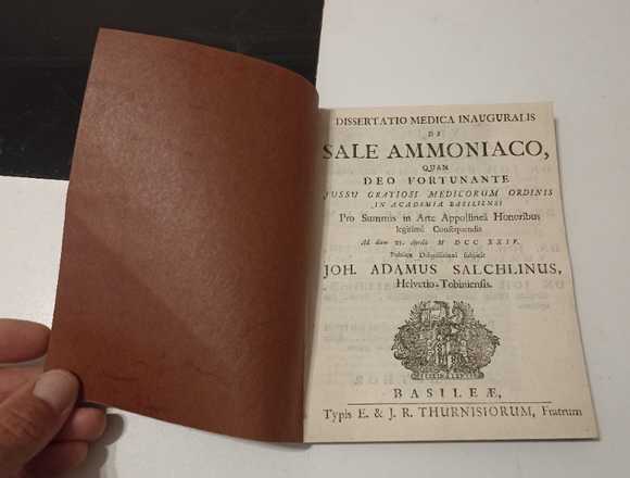 LIBRO EN RÚSTICA ANTIGUO DE MEDICINA DE 1724