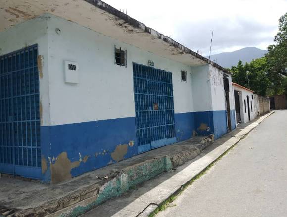 VENDO CASA EN EL LIMON. MARACAY