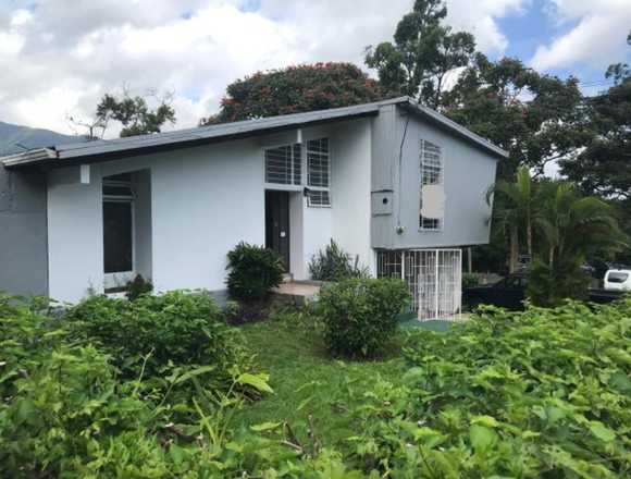 Se vende casa de 2 plantas en Escazú 25-257