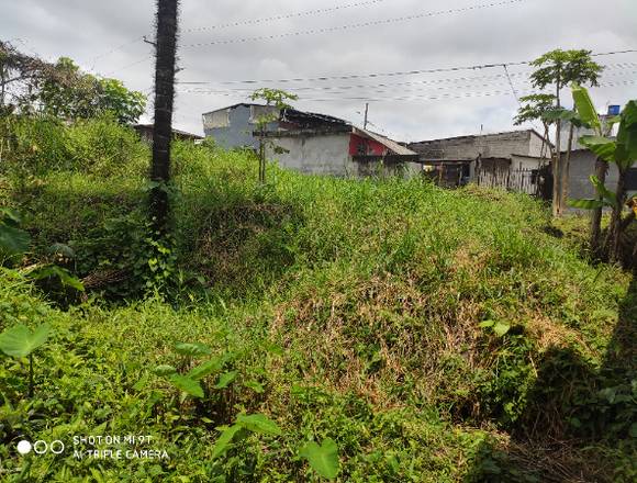 Terreno de 200m² a 20m de la av. Principal