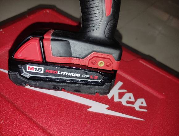 Kit De Taladro Percutor Milwaukee M18 Sin Carbones