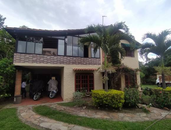 Parcela Condominio Pinos del Palmar casa 4  