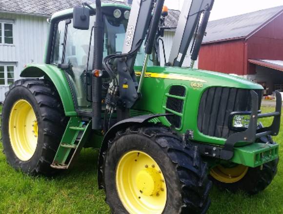 Tractor John Deere 6630 del año 2007