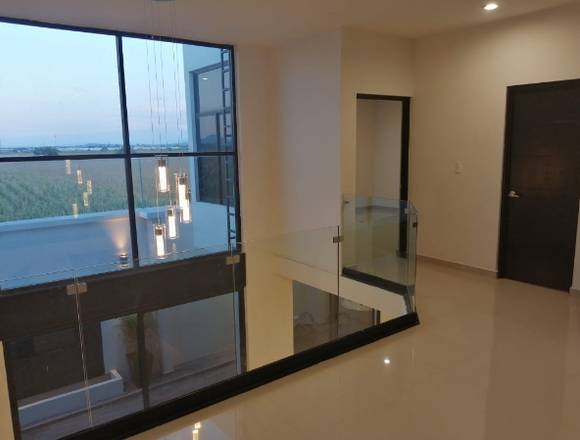 Casa en venta Irapuato Gto. Residencial Lombardía