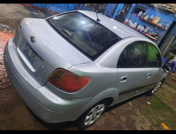 Kia Rio en buenas condiciones 