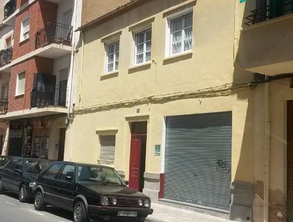 casa de 2 plantas reformada para entrar a vivir