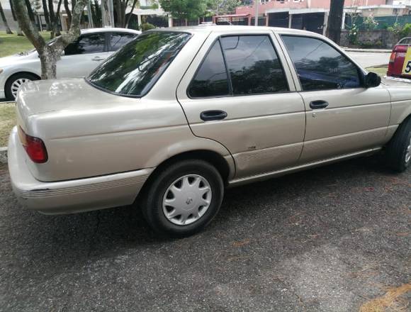 Nissan Sentra B13 mecánico 