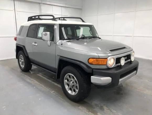 TOYOTA FJ CRUISER AÑO 2012