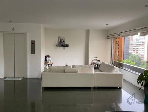 Venta de apartamento en Sebucán, Caracas.