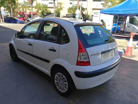 Vendo citroen c3 año 2009 diecel con. Pegatina B 