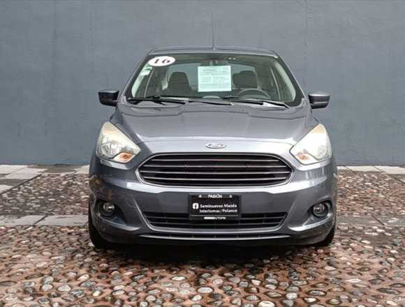 FORD FIGO TITANIUM GRIS.