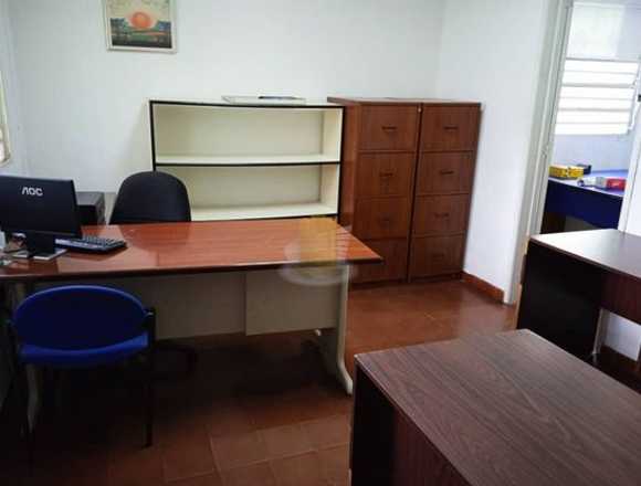 bello monte alquilo dos casas comerciales en el mismo terreno