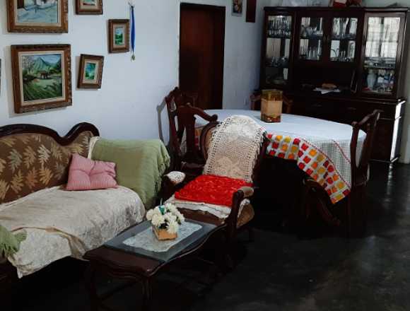 Se vende Casa con Terreno