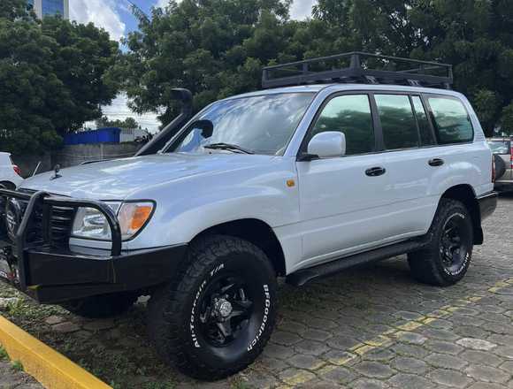 Toyota Land Cruiser Restaurada