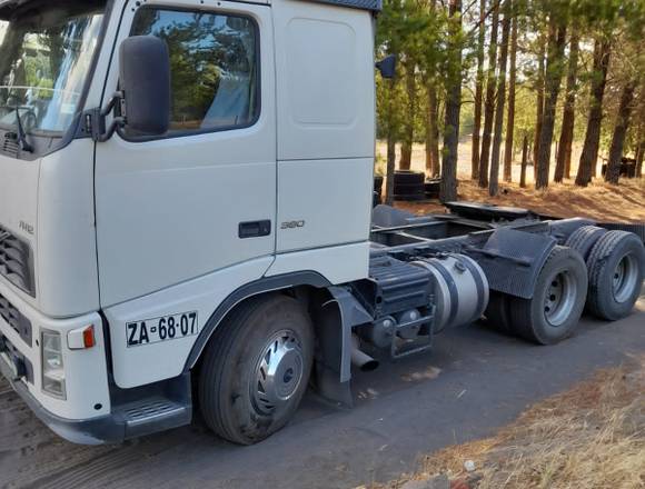 VENTA CAMIÓN VOLVO-RAMPLA GLOREN-EXCELENTE ESTADO