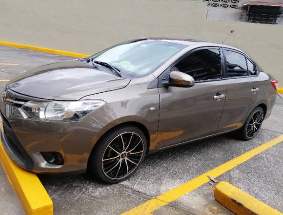 SE VENDE TOYOTA YARIS 2014