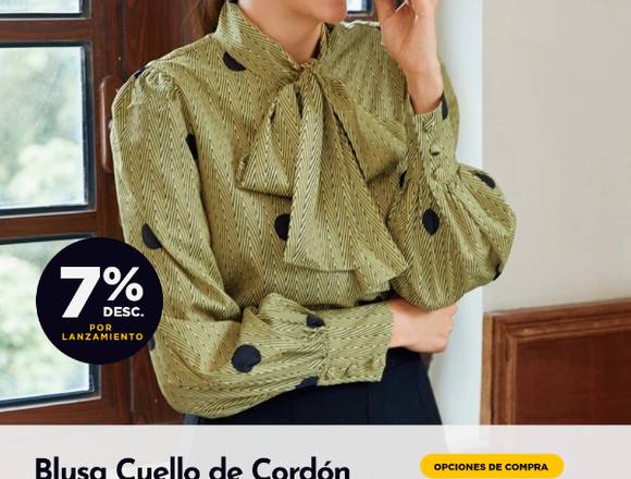 Blusa Con Cuello de Cordón