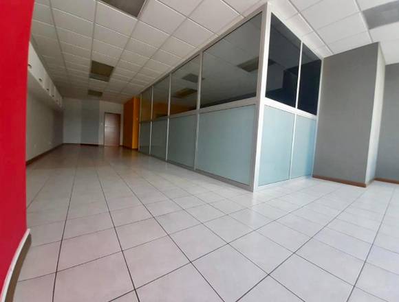 Bonita oficina en venta zona pradera zona 10