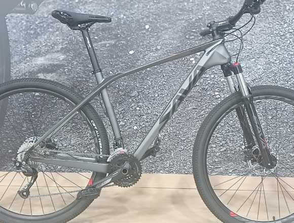 MTB NUEVA EN CARBONO