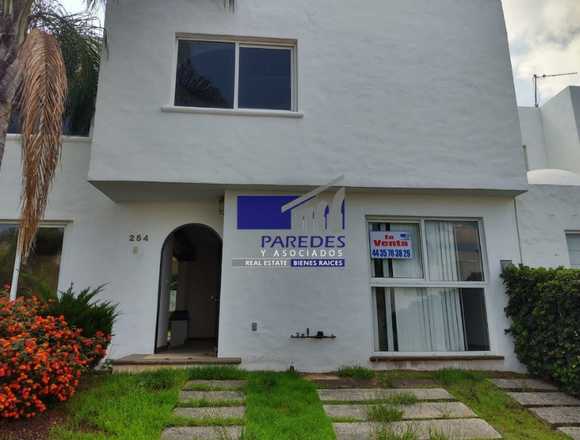 C117 Casa en venta en Bosques Tres Marías