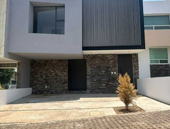 C154 Casa en venta en Paseo del Parque 