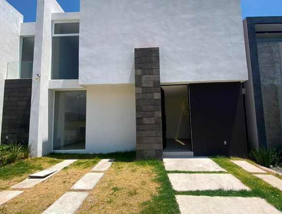 C127 Casa en venta en Misión de la Montaña