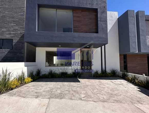 T133 Casa en venta en Cañadas del Bosque