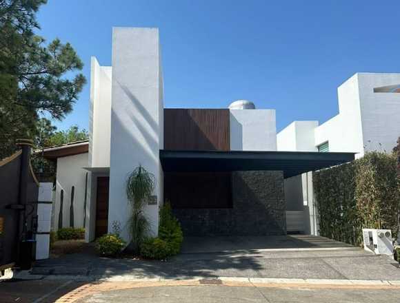 R311 Residencia en venta en Rincón del Paraíso