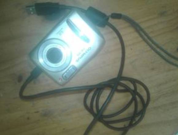 Vendo Cámara  digital olympus –muy buen estado