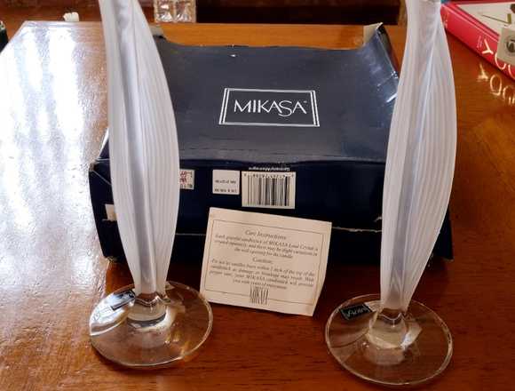 Vendo  candelabro de cristal Marca MIKASA NUEVOS 