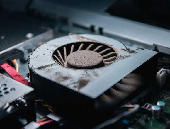 Mantenimiento de computadoras en Parque del Plata