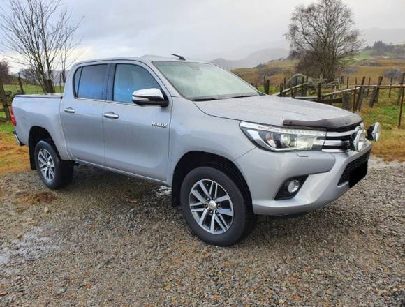 Toyota Hilux D-4D 150cv D-CAB 4WD SR + automático