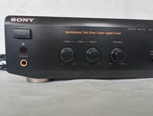 Amplificador SONY 2x60 W.