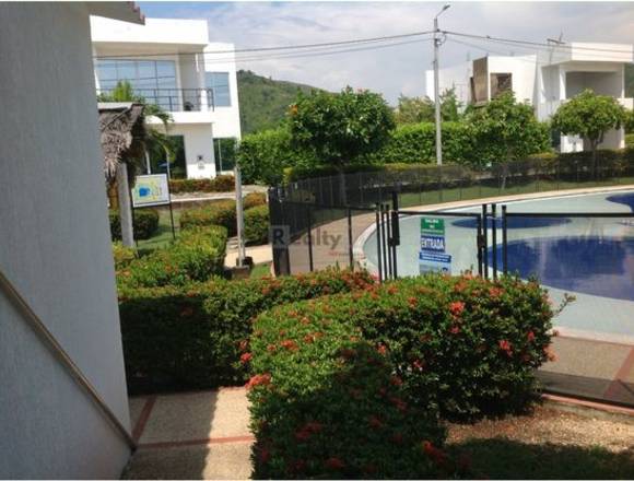 VENTA HERMOSO LOTE EN CONDOMINIO EN GIRARDOT