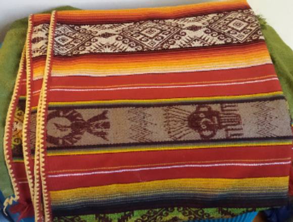 Hermoso mantel colores variados artesanía Ecuador