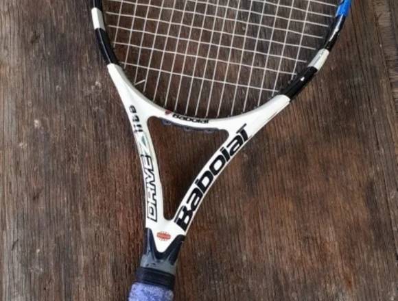 Raqueta de tenis Babolat con estuche