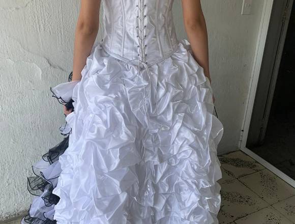 HERMOSO VESTIDO 15 AÑOS