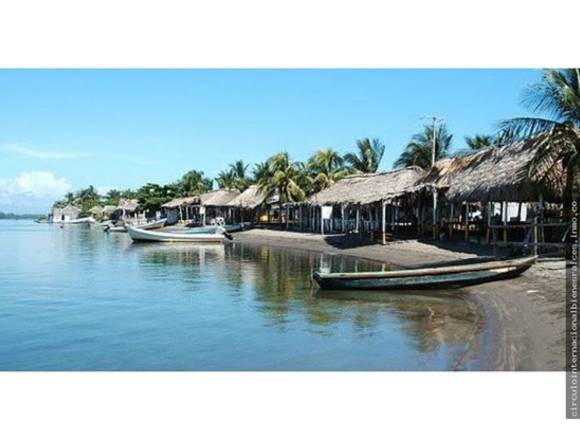 Hermosa casa en playa en boca del cielo chiapas