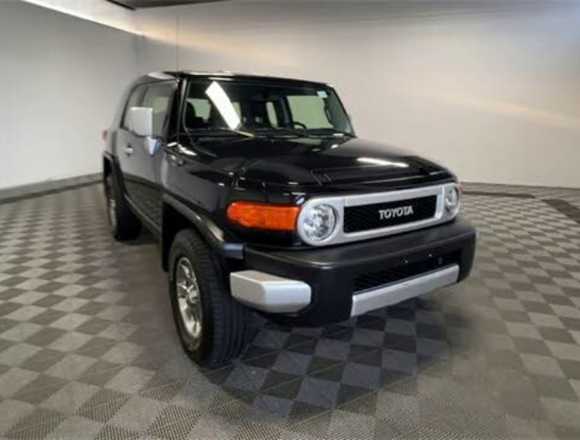 TOYOTA FJ CRUISER 2011