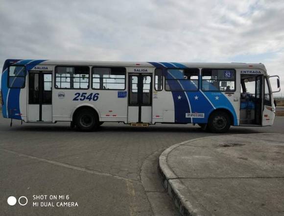 VENDO AUTOBUS MERCEDES-BENZ AÑO 2017