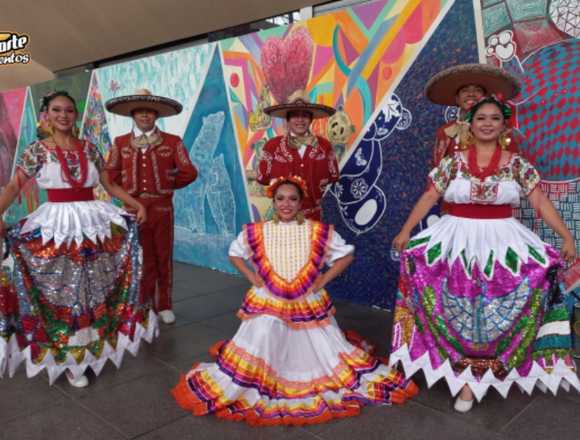 Danza Folclórica Puebla / Show 15 de Septiembre 