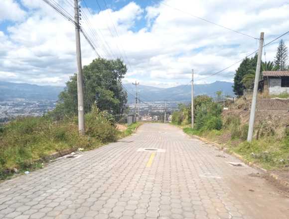 Terreno *600 mt.2 en el Barrio la Feue Conocoto