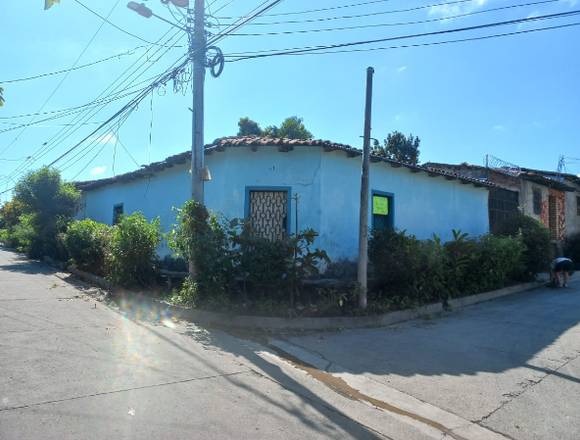 casa de esquina en quezaltepeque