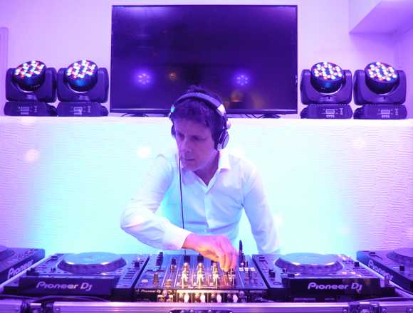 Disc jockey Eventos Sonido e Iluminacion