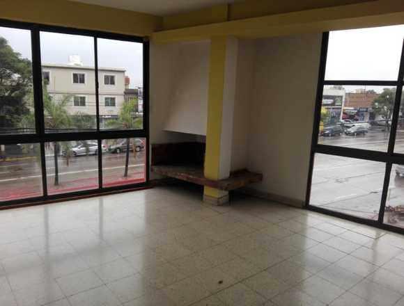 VENDO DEPTO. 3 DORMITORIOS C/PATIO Bº CRISOL SUR