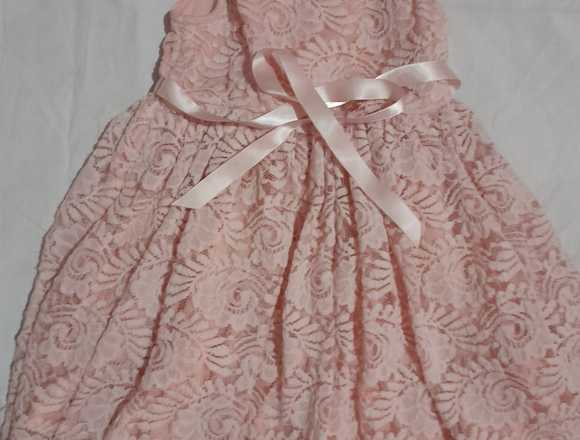 Vestido rosado para niña