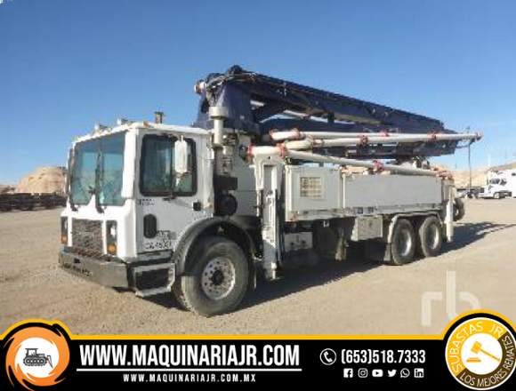 Bomba de concreto 2001 MACK 37 m