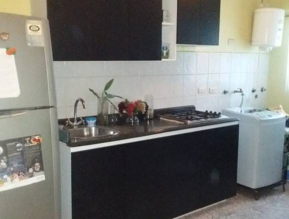 Apartamento en Valencia, Mañongo. FOA-688