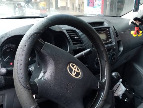 VENDO TOYOTA HILUX 2011